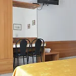 Mignon Hotel *